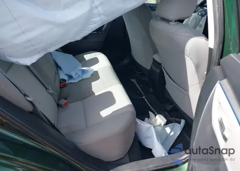 2015 Toyota Corolla Le из США, поврежденный, VIN 5YFBURHE4FP300348